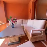 Elviria Paradiso *
